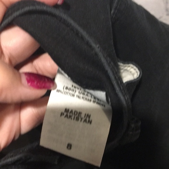 Levi’s 512 women’s black jean Bermuda shorts size 8 - Picture 5 of 5